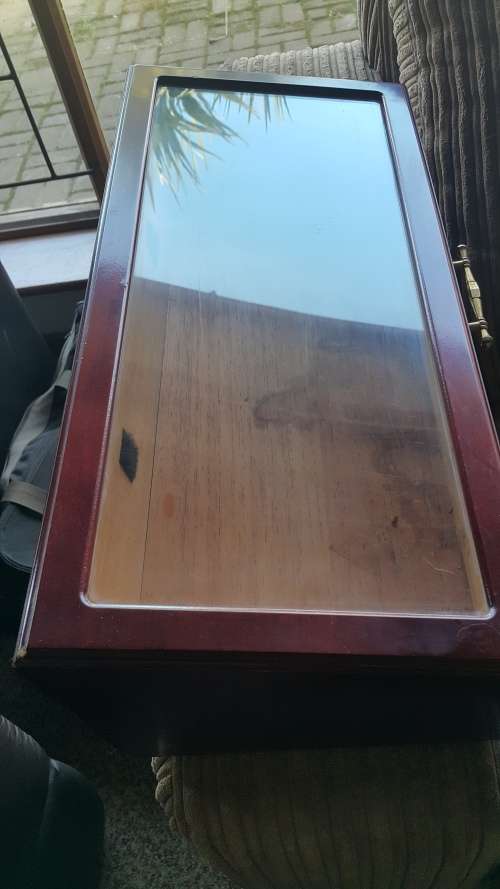 Cigar display case/humidor + Extras