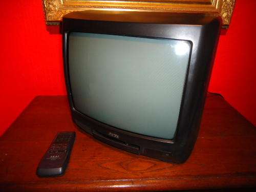 AKAI 37 cm TV with remote