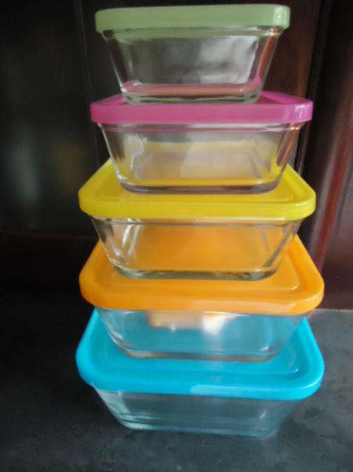 10 Piece Glass containers with lids