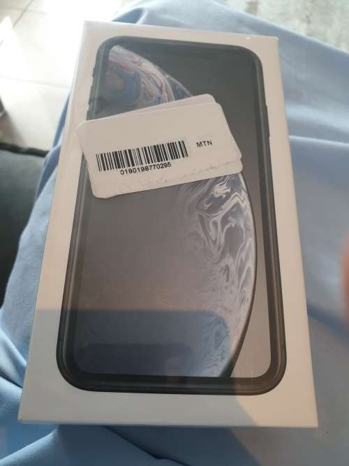 Iphone xr 64gb. Brand new sealed.