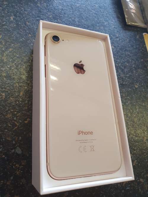 Iphone 8 64gb gold in excellent condition