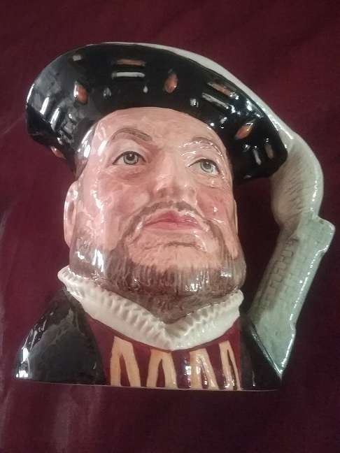 Large Royal Doulton Henry VIII - no damage