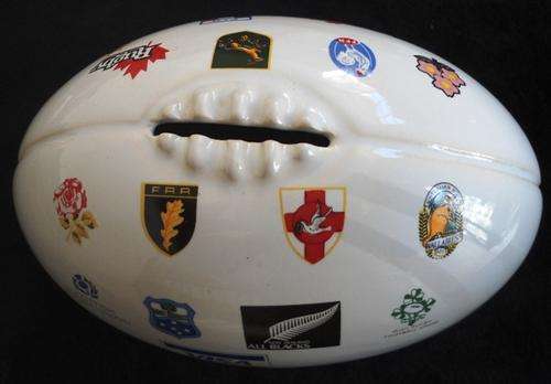 *** Rugby world Cup 1995 porcelain money box, rugby ball shape!!**