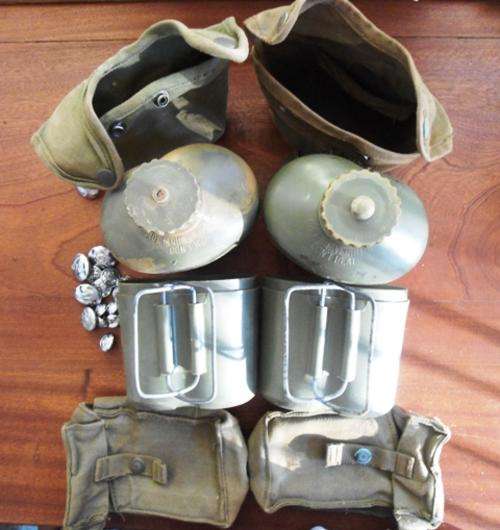 *** R1/NR***  TWO ARMY WATER BOTTLES, SMALL KIT BAGS, AND VARIOUS BUTTONS - ALL FOR ONE BID