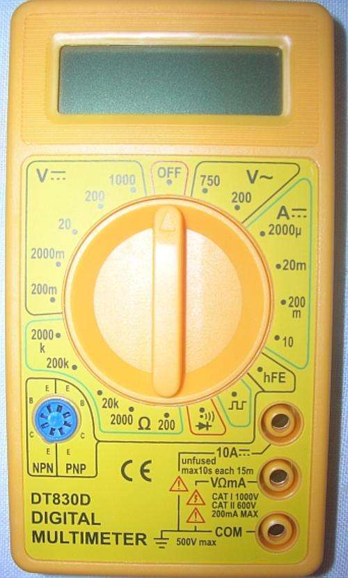 DIGITAL MULTIMETER WITH SQUARE WAVE OUTPUT FEATURE