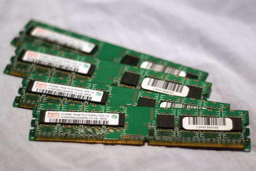 Hynix 4x 512Mb DDR2 667 PC2 5300