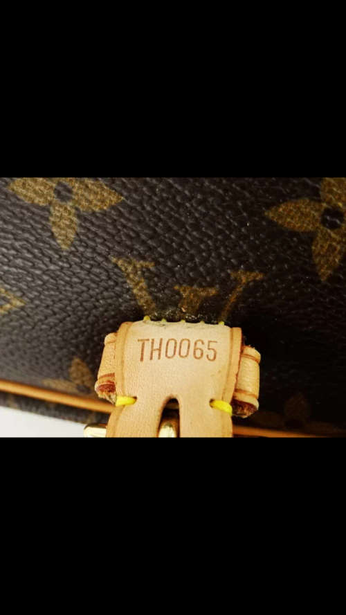 AUTHENTIC Vintage LOUIS VUITTON Sologne