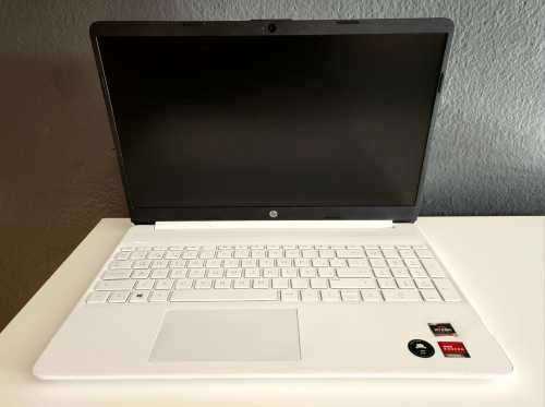 Core i5 10th gen HP 15s, 8G RAM, 256GB SSD, 2G AMD Graphics, Slimline, DEMO, 1Y Wnty, FREE BAG,