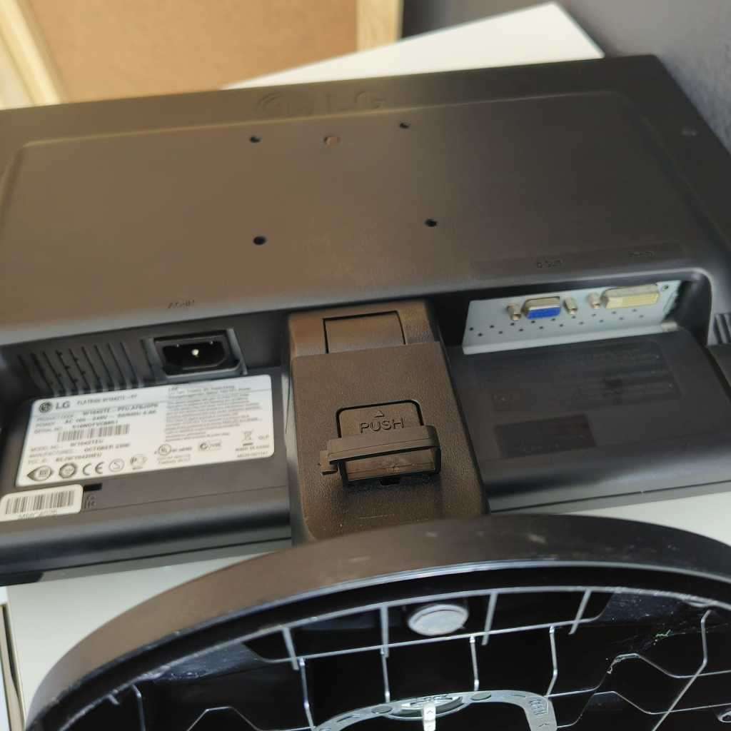 Core i5 7th gen Dell Optiplex 5050, 4G RAM, 256G SSD, Intel HD Graphics, 1y Warranty