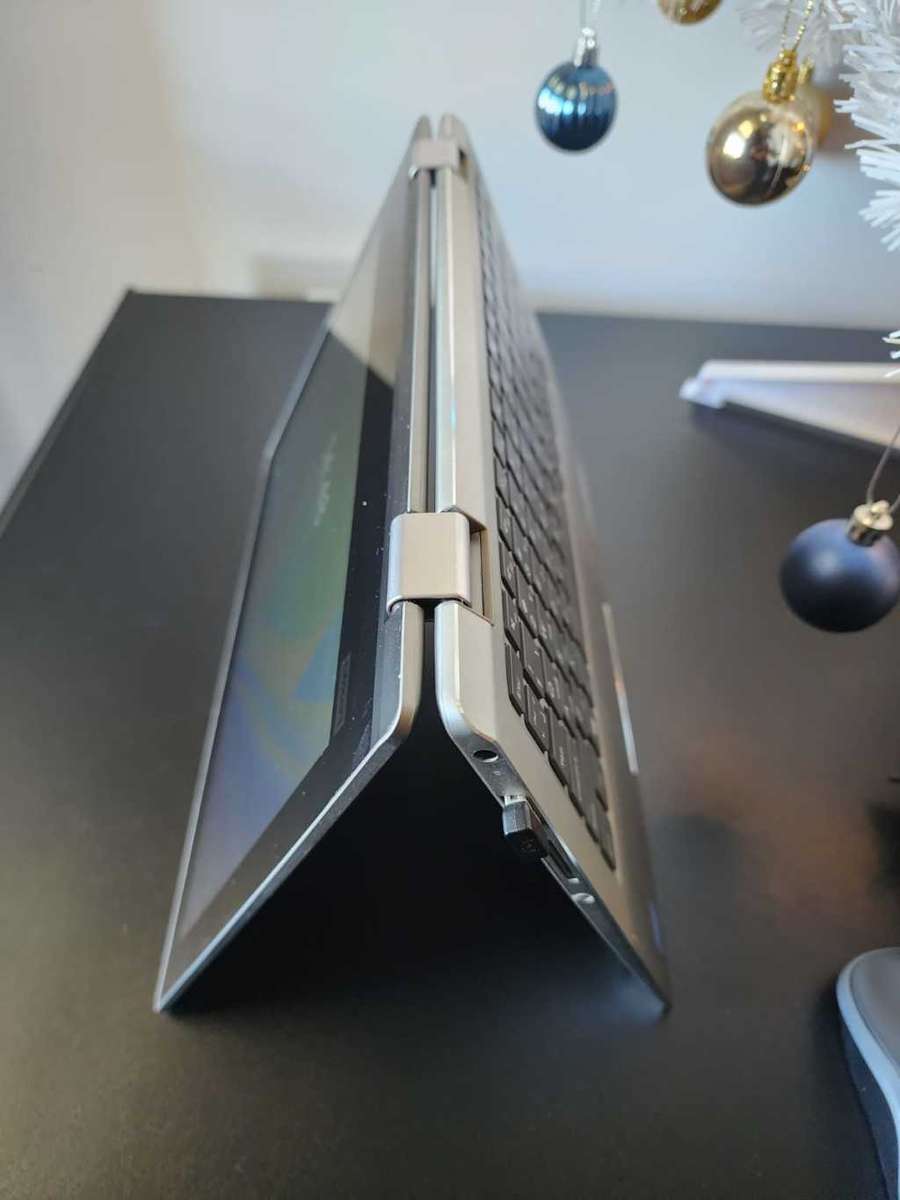Dual Core Lenovo Yoga 2in1 Touchscreen, 4G RAM, 128G NVMe, 1Y wnty, Office21, Free Bag, Like New