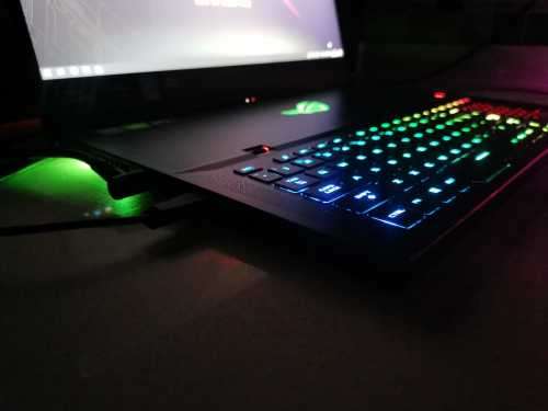 ASUS ROG Zephyrus S17