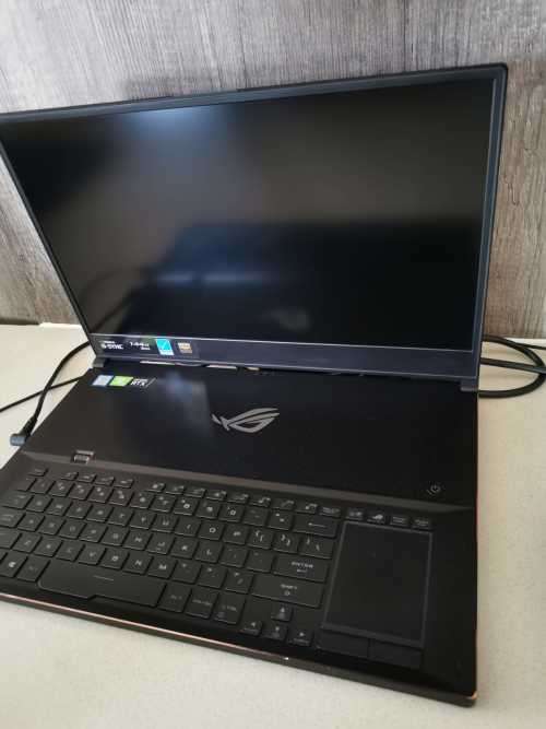 ASUS ROG Zephyrus S17