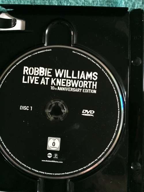 DVD - ROBBIE WILLIAMS LIVE AT KNEBWORTH (2 DVD'S)