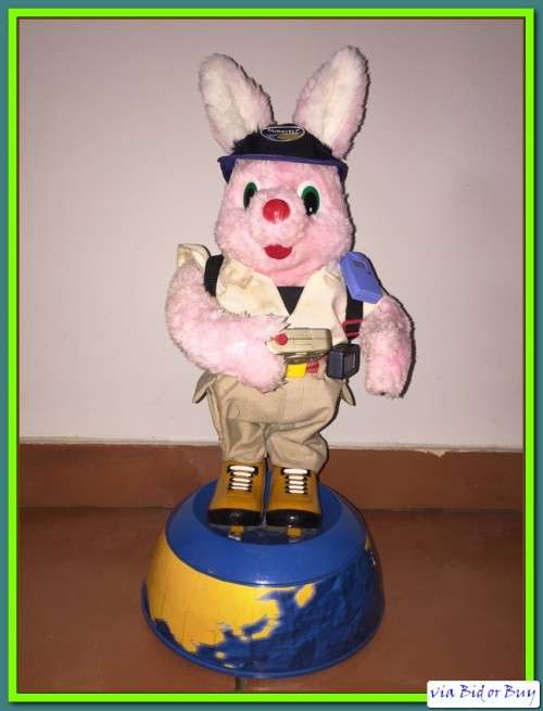 DURACELL ULTRA GLOBETROTTER BUNNY (44CM) - AS NEW (IN WORKING CONDITION)