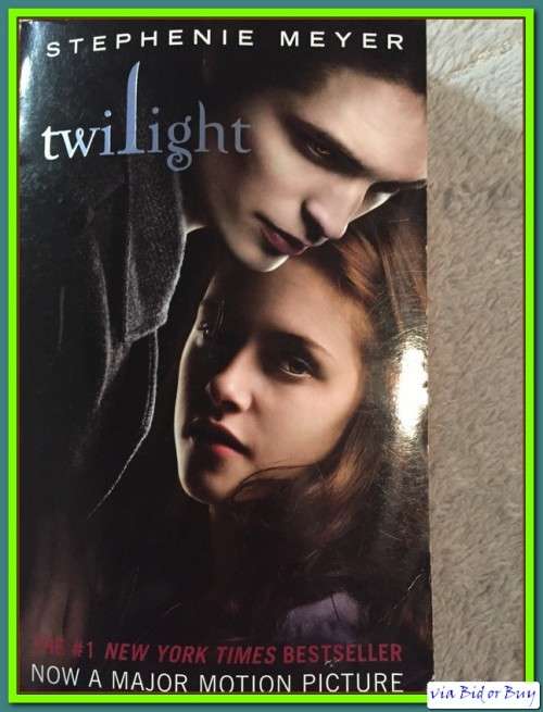 TWILIGHT - STEPHENIE MEYER