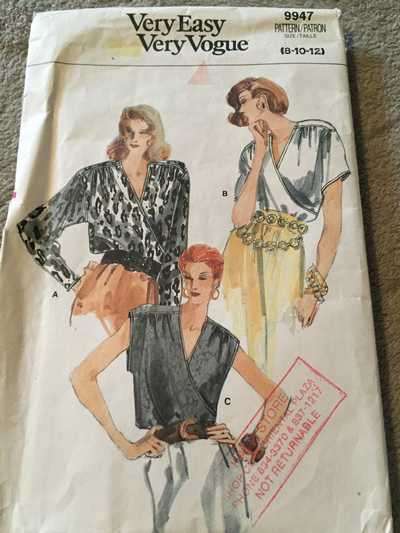 PATTERN VOGUE 9947 - TOP (SIZE 8-10-12, 8-18)