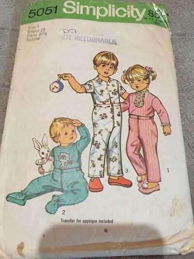 PATTERN SIMPLICITY 5051 - TODDLER'S PAJAMAS (SIZE 3,   1/2 - 4)