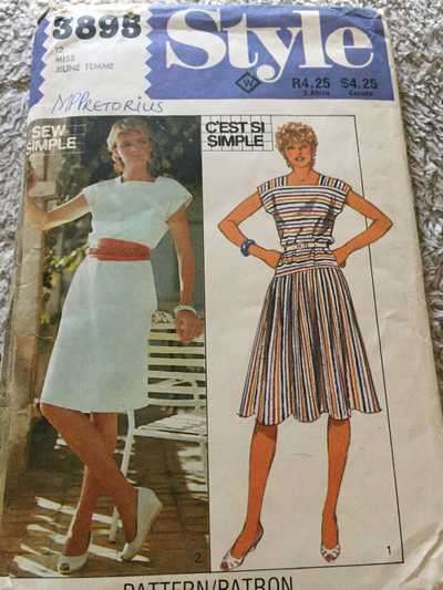 PATTERN STYLE 3895 - DRESS (SIZE 12)