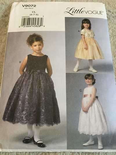 PATTERN LITTLE VOGUE V9072 - CHILDREN'S OR GIRLS' DRESS (SIZE 6-7-8)