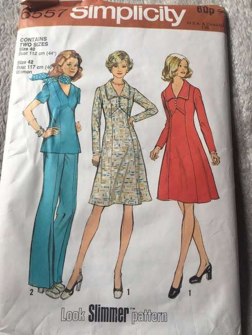 PATTERN SIMPLICITY 6557 - MISSES' AND WOMEN'S DRESS OR TOP & PANTS (SIZE 40 & 42)