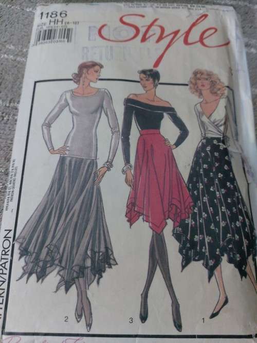 PATTERN STYLE 1186 - SKIRTS (SIZE 6-12)