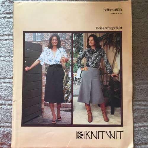 PATTERN KNITWIT 4500 (UNUSED)  - LADIES' STRAIGHT SKIRT (SIZE 6-22)