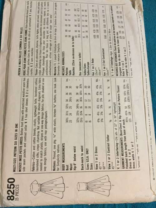 PATTERN SIMPLICITY 8250 - DRESS (SIZE 6-16)