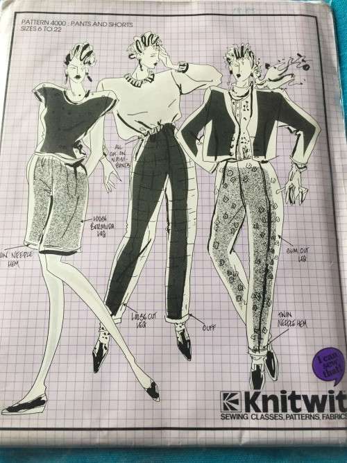 PATTERN KNITWIT 4000 (UNUSED) - PANTS AND SHORTS (SIZE 6-22)