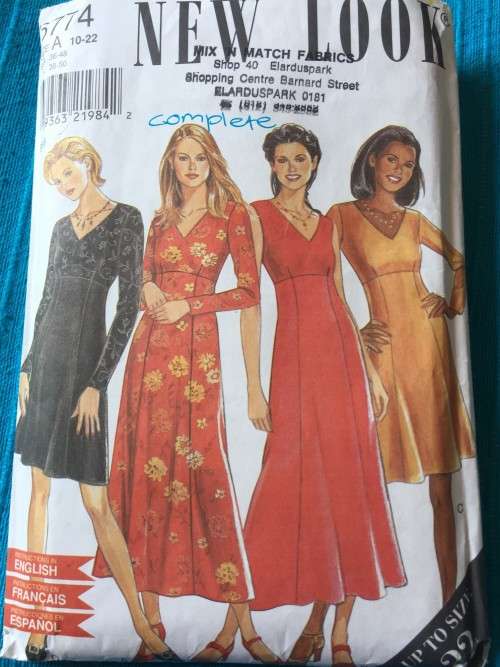 PATTERN NEW LOOK 6774 (COMPLETE) - DRESS (SIZE 10-22)