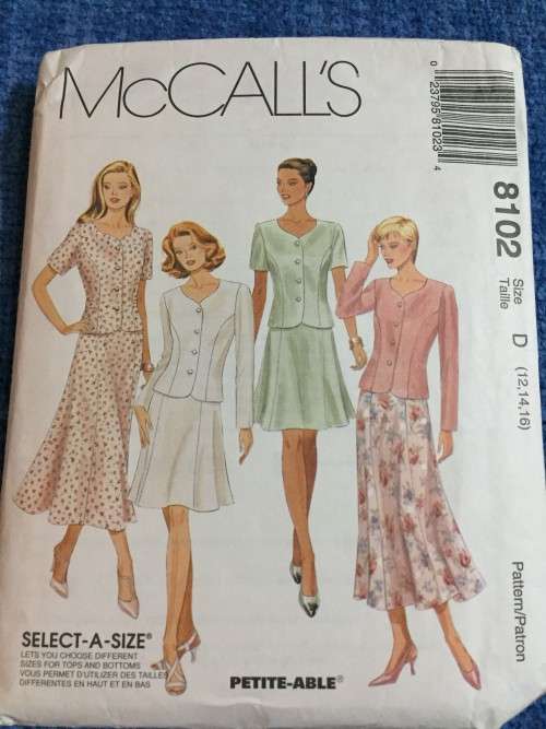 PATTERN MCCALL`S 8102 - 2PIECE DRESS (SIZE 12-14-16)