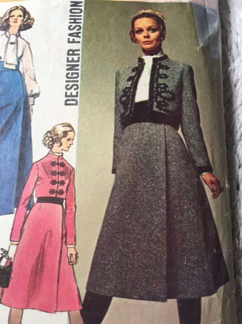 PATTERN SIMPLICITY 9018*1970 - FRONT WRAP SKIRT, JACKET and BLOUSE (SIZE 10)