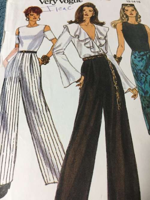 PATTERN VOGUE 8704 - PANTS and SKIRT (SIZE 12-14-16)