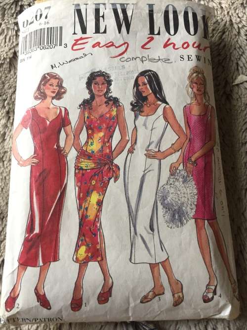 PATTERN NEW LOOK 6207 (COMPLETE) - DRESSES (SIZE 6-16)