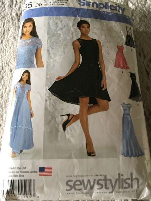 PATTERN SIMPLICITY 1195 (SHOULDERSTRAPS EXCL, CUT ON 12) - BEAUTIFL DRESSES (SIZE 4-12) SMALL