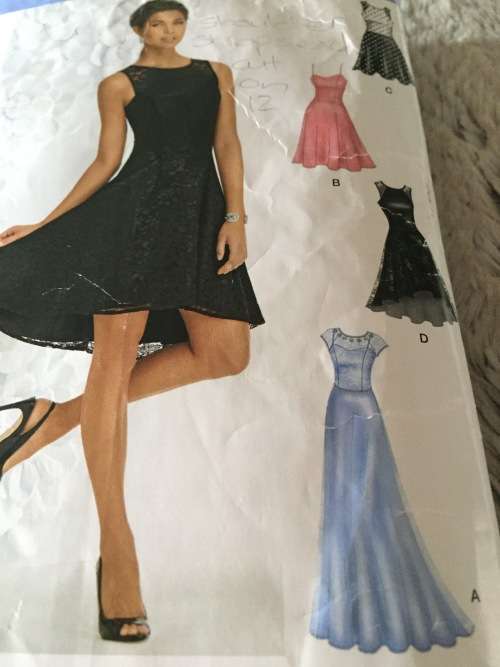 PATTERN SIMPLICITY 1195 (SHOULDERSTRAPS EXCL, CUT ON 12) - BEAUTIFL DRESSES (SIZE 4-12) SMALL
