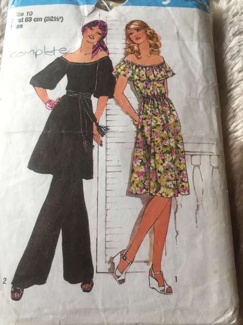 PATTERN SIMPLICITY 7483*1976 (VINTAGE)(COMPLETE) - DRESS OR TUNIC and PANTS (SIZE 10)