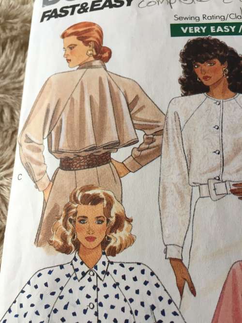 PATTERN BUTTERICK 3029 (COMPLETE, CUT ON 10) - PRETTY SHIRTS (SIZE 6-8-10)