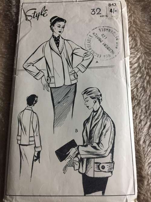 PATTERN STYLE 842  (VERY VINTAGE, TIDY PATTERNS) - UNUSUAL JACKETS (SIZE 32)