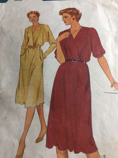 PATTERN STYLE 2937*1979 (VINTAGE, TIDY PATTERN) - DRESSES (SIZE 14)