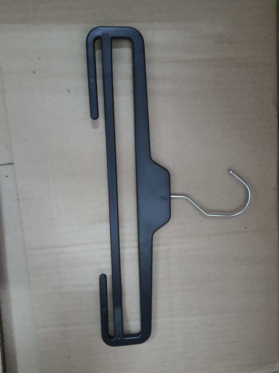PLASTIC HANGERS