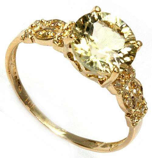 10k SOLID YELLOW GOLD GREEN AMETHYST AND DIAMOND RING .