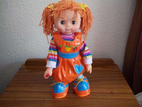 TOO CUTE, SHE LAUGHS, GIGGLES & SINGS TWINKLE TWINKLE LITTLE STAR- Your kids will love it!!