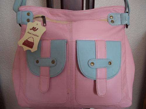 *** NEW ARRIVALS***Stunning 100%  Genuine Leather Hand Bag in PINK & BLUE. A great buy!.
