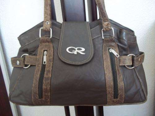 *NEW ARRIVALS***Stunning 100%  Genuine leather  Hand Bag in BROWN. A great buy!.