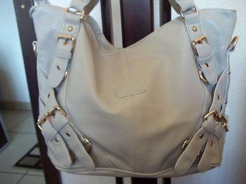 LATE ENTRY*Stunning Ladies PU leather Bag in GREY WHITE.  A Great buy! Great Quality!