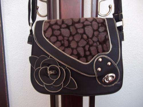 LATE ENTRY***Stunning Ladies PU leather and faux fur Bag in BLACK.  A Great buy! Great Quality!