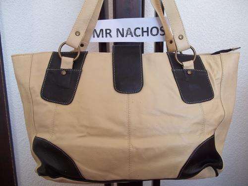 **stunning 100%  Genuine leather LARGE TRAVEL/HAND in CREAM & BLACK. Travel in STYLE!