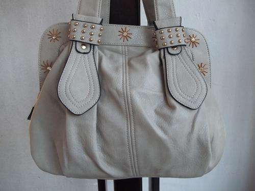 LATE ENTRY***ONLY one***Stunning Ladies  Bag in GREY.  A Great buy! Excellent quality!