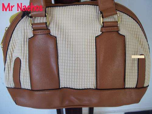 LATE ENTRY**HOT Designer style ladies hand bag in CREAM & TAN. Make Fashion statement!**