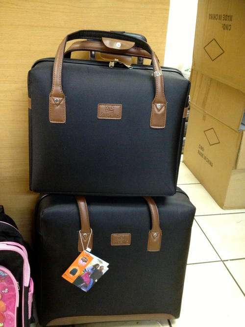 **NEW ARRIVAL**GORGEOUS 2 PIECE  LUGGAGE SET- TRAVEL IN STYLE! **FREE SHIPPING JHB AND PRETORIA ONLY